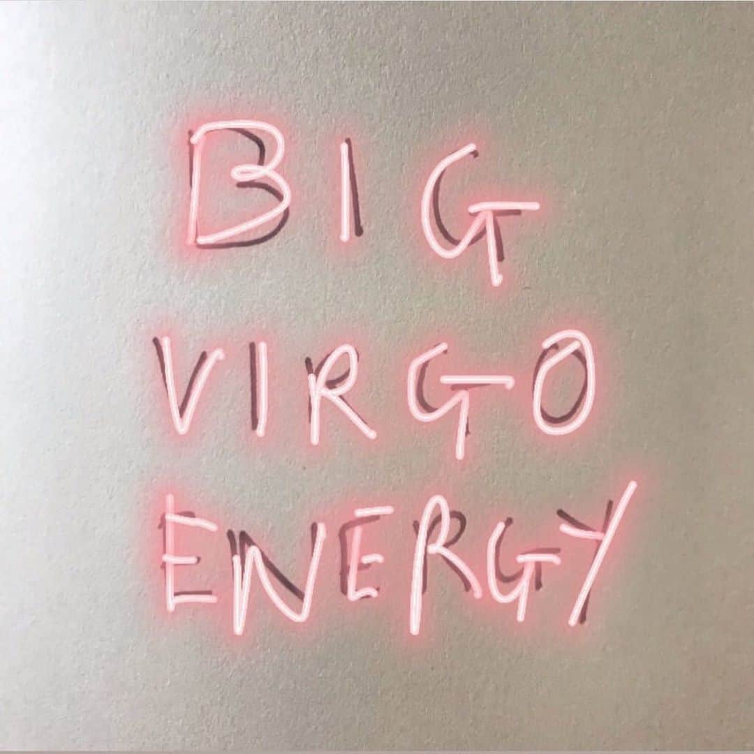 ニコール・リッチーのインスタグラム：「Huge. Feel it.」