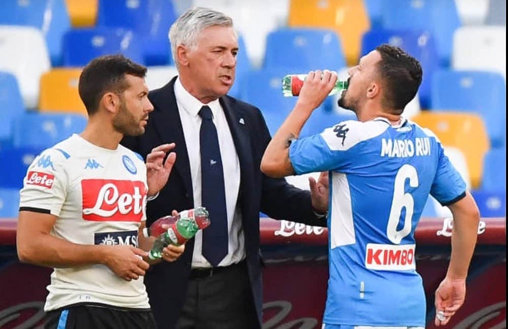 カルロ・アンチェロッティのインスタグラム：「Felice di tornare al San Paolo e di mostrare un bello spettacolo per i nostri appassionati tifosi . Continuiamo a lavorare #forzanapolisempre  Excited to be back at San Paolo and to put on a good show for our amazing fans. We will continue to work hard.」