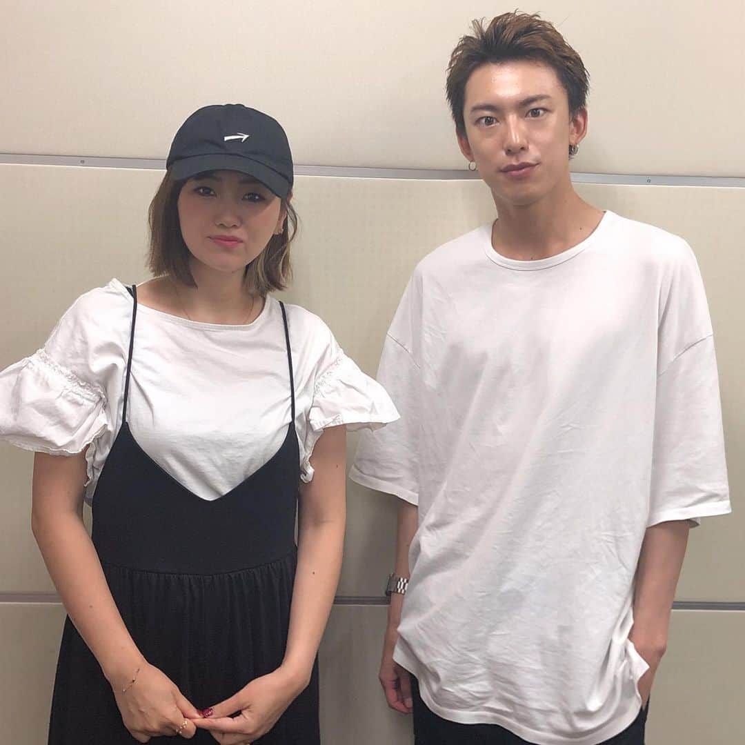 のインスタグラム：「今夜のKBCラジオ「音楽の時間」は、23:20過ぎからスタートです！ ゲストは北園涼さん✨ 何に対しても真摯に誠実に立ち向かっていく、そんな真っ直ぐな姿勢に私まで背筋が伸びてしまいました！ お若いのにとてもしっかりされてます！プライベートなお話もたっぷりお聞きしてます！ぜひお聞きください👂 #北園涼 #音楽の時間 #kbcラジオ」