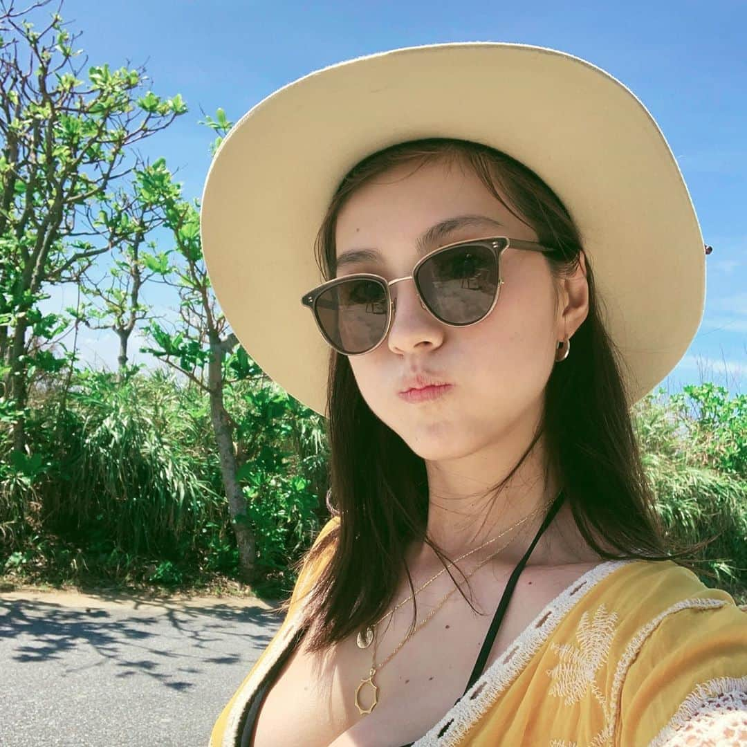 奈津美さんのインスタグラム写真 - (奈津美Instagram)「⌘ Miyako island 🦜🌿 台風なんて 知らないさぁ➰ ⌘ #Miyakoisland #trip #love #ikema #beach #宮古島 #池間島 #ビーチ #海 #だいすき」9月29日 23時51分 - natsumi_7.2.3