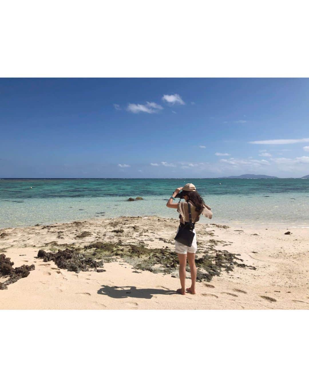 朝風れいさんのインスタグラム写真 - (朝風れいInstagram)「海とカメラとヤドカリと🐚🏝 ・ ・ 結局、散々迷った挙句、 相棒の一眼くん、持って行きました🙋‍♂️ 最終日しか使わなかったけど😂 たまに触るとテンション上がる☝︎⤴︎⤴︎ ・ ・ ・ 写真見る度、ここに帰りたくなる😭 ・ ・ ・ 明日は月曜日… また一週間、頑張りましょ( ´ཫ` )/ ・ ・ ・ #thanksalot #love #clubmedkabira #クラブメッドカビラ #クラブメッド石垣島 #石垣島 #沖縄」9月29日 23時58分 - rei.wd