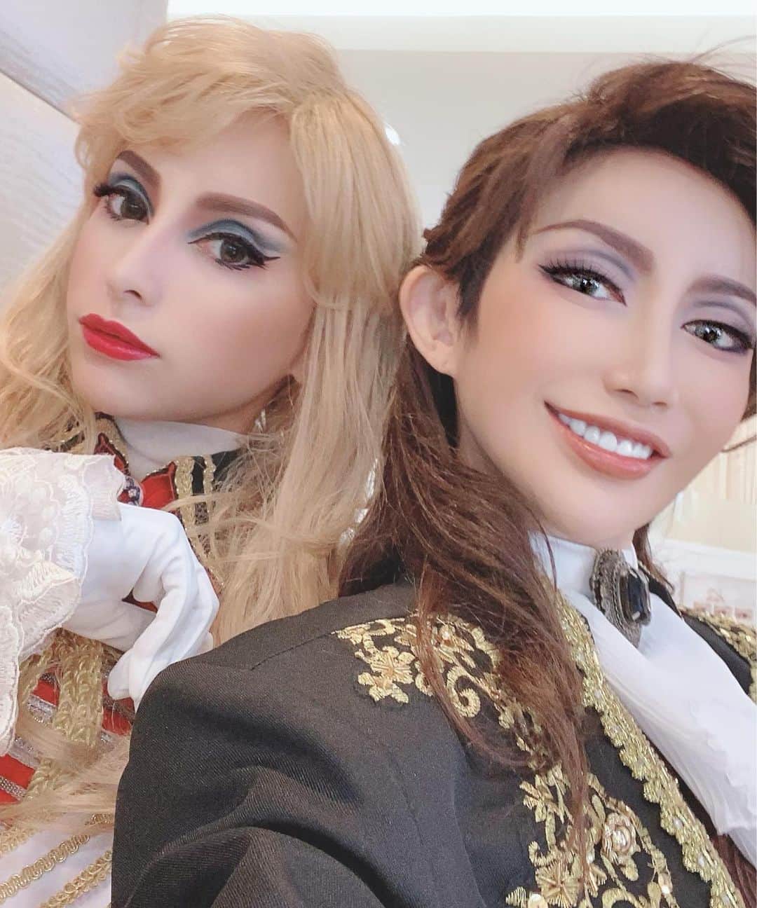 MASAMIのインスタグラム：「どちらと踊りますか？姫👸#宝塚」