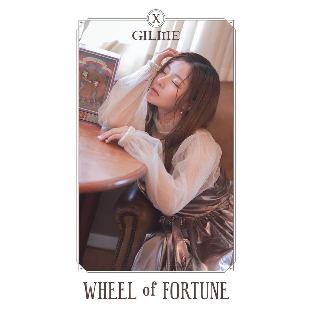 GilMeのインスタグラム：「드디어 아기다리고기다리 던 [Wheel Of Fortune]앨범이 나왔어요!  이용하시는 모든 사이트에서 들으실 수 있으니 많은 스밍과 다운로드 부탁드려요💙 (하뜌리플별점두...질척질척..🤭👐🏻) . .  #길미 #나쁜놈 #GBB #지니 #벅스 #멜론 #네이버뮤직 #소리바다 #FLO #몽키3 #열스밍 #숨스 #스트리밍 #다운로드 하시는 분 #배우신분 #세시삽십삼분 #타이밍늦은홍보 #앨범홍보 #음악추천 #음스타그램 #열심히살겠습니다」