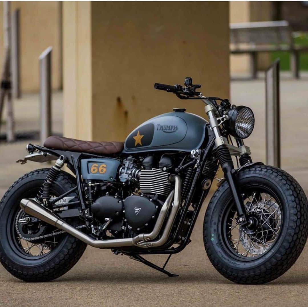 epidemic_motorsさんのインスタグラム写真 - (epidemic_motorsInstagram)「One of our triumph t100 builds @downandoutmotorcycles we make all the parts for these bikes full builds available  #triumphbonneville #triumphbonneville #triumphscrambler #triumph #triumphthruxton」9月29日 15時52分 - epidemic_motors