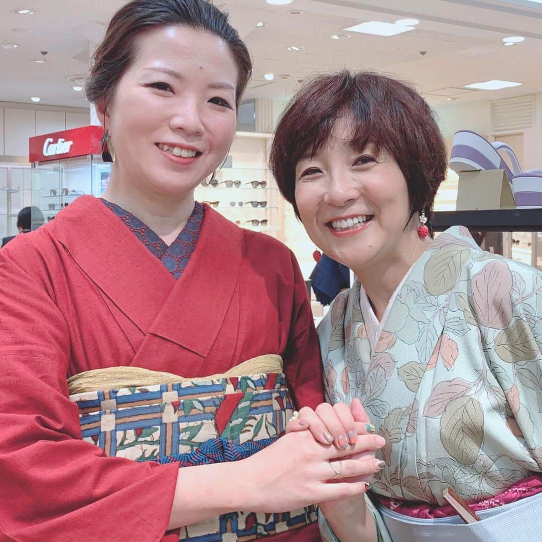のインスタグラム：「#一週間になるんだ #伊勢丹 #イベント #苺壱ゑ  #藤田朋子 #着物を着ている芸能人 #キモノ葉月 #着物番長 #岩佐 #きものがすき #松田恵美 #kimonowizard  通販の準備もしています🍓」