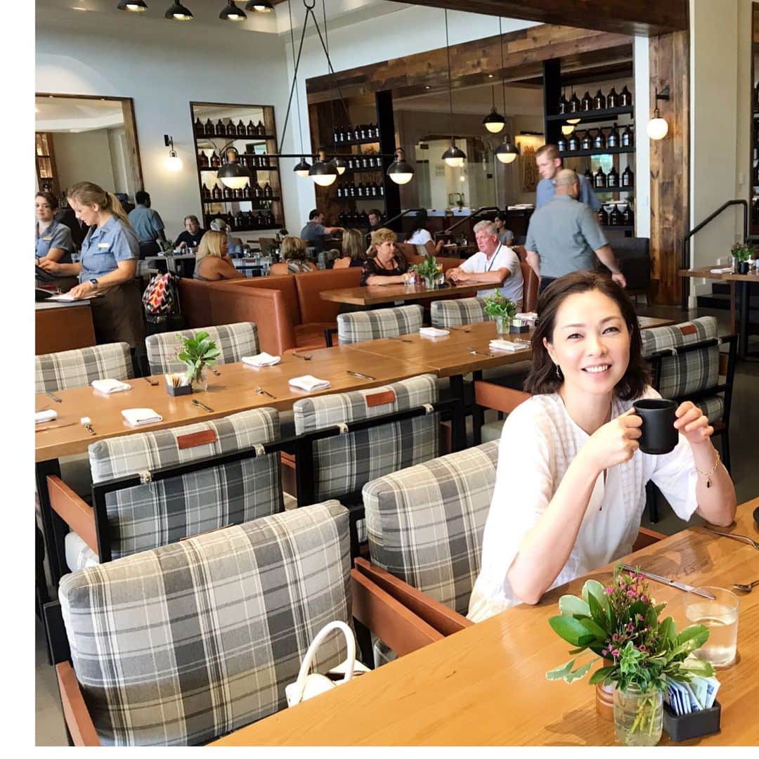 川原亜矢子のインスタグラム：「Vacation in Arizona 😁 #Phoenix #phoenician #shopping #wholefoodsmarket #beautycare #penhaligan #フェニックス #アリゾナ #買い物 #ペンハリガン #ayakokawaha #川原亜矢子 #美容用品」