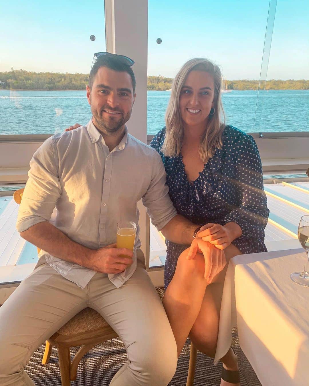 ブリタニー・エルムズリーのインスタグラム：「No better place to celebrate love than home💙💍 #ashgetshutched」