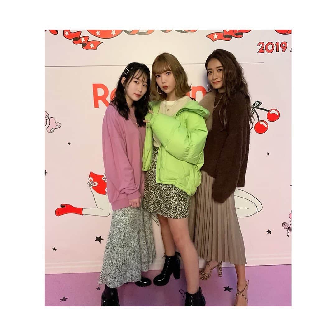 藤田ニコル（にこるん）さんのインスタグラム写真 - (藤田ニコル（にこるん）Instagram)「昨日はガールズアワードでした☺︎ 自分がやっているブランドの ＮiCORONのショーもありました🐻  みんながとっても可愛く着てくれて 感動しました🥺✨ 自分でスタイリングもモデルさんに 合わせて組んだの楽しかったな^_^ またやりたい😌  フィナーレでは、お久しぶりの ゆらちょぱるんで最後歩いたよ😌」9月29日 16時58分 - 2525nicole2