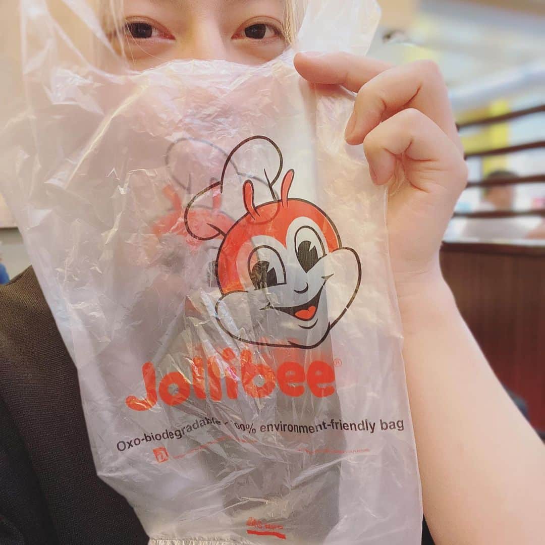 中田ヤスタカのインスタグラム：「#Jollibee」