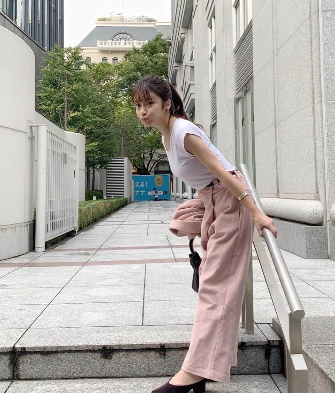 小澤美里さんのインスタグラム写真 - (小澤美里Instagram)「表参道ぶらぶら🏢_ この日9.2km歩いたらしい👯‍♀️_ ヘルスケアの徒歩数使えるね📱_ _」9月29日 18時33分 - misatooozamisa