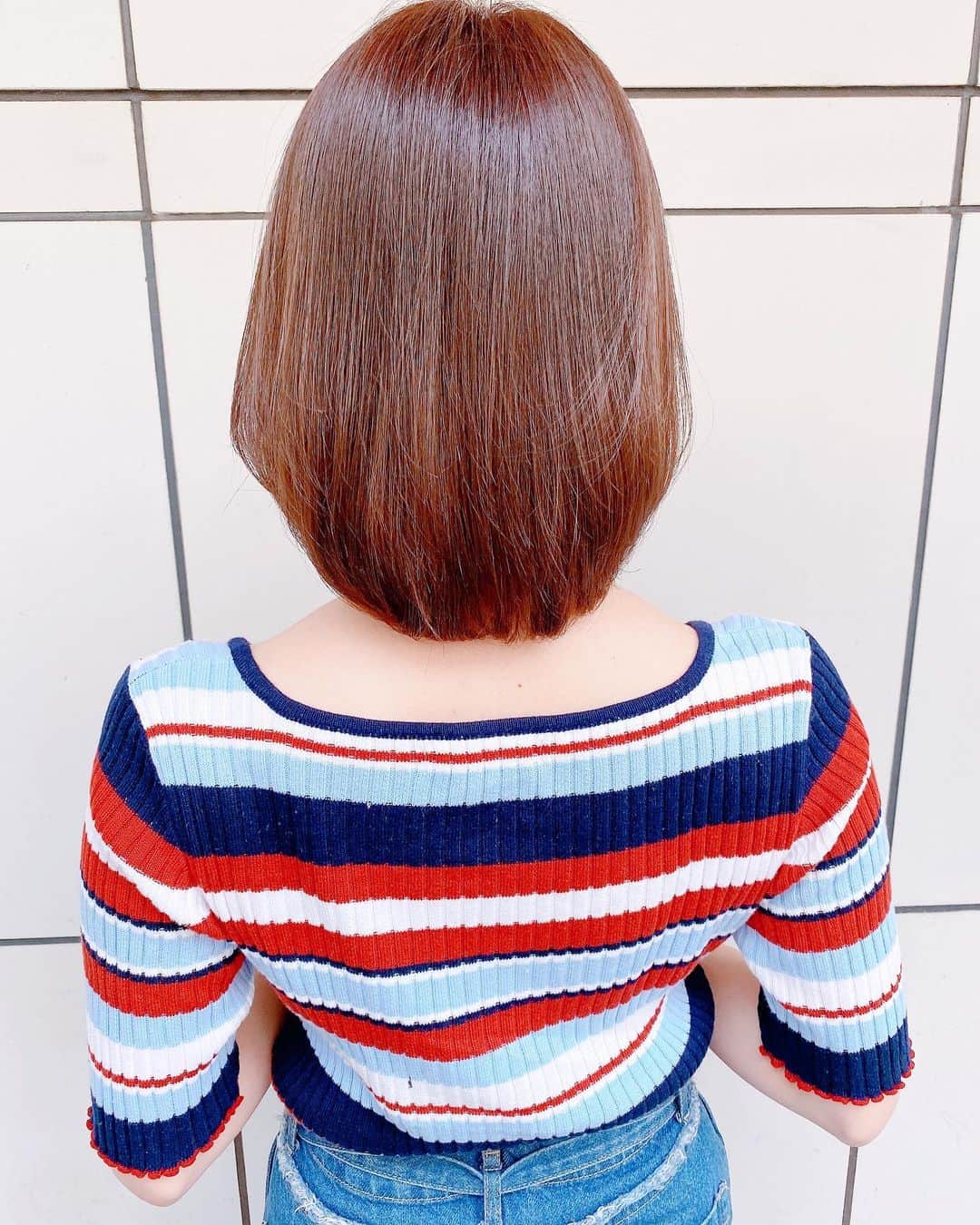 新部宏美さんのインスタグラム写真 - (新部宏美Instagram)「イメチェン💜 久々に9トーンまで落ち着かせたよ🥳髪の毛つやつや🥺✨艶髪の時代ですねっ✨✨ 毛利ちゃんありがとー💜💜💜」9月30日 0時18分 - piromin_1202