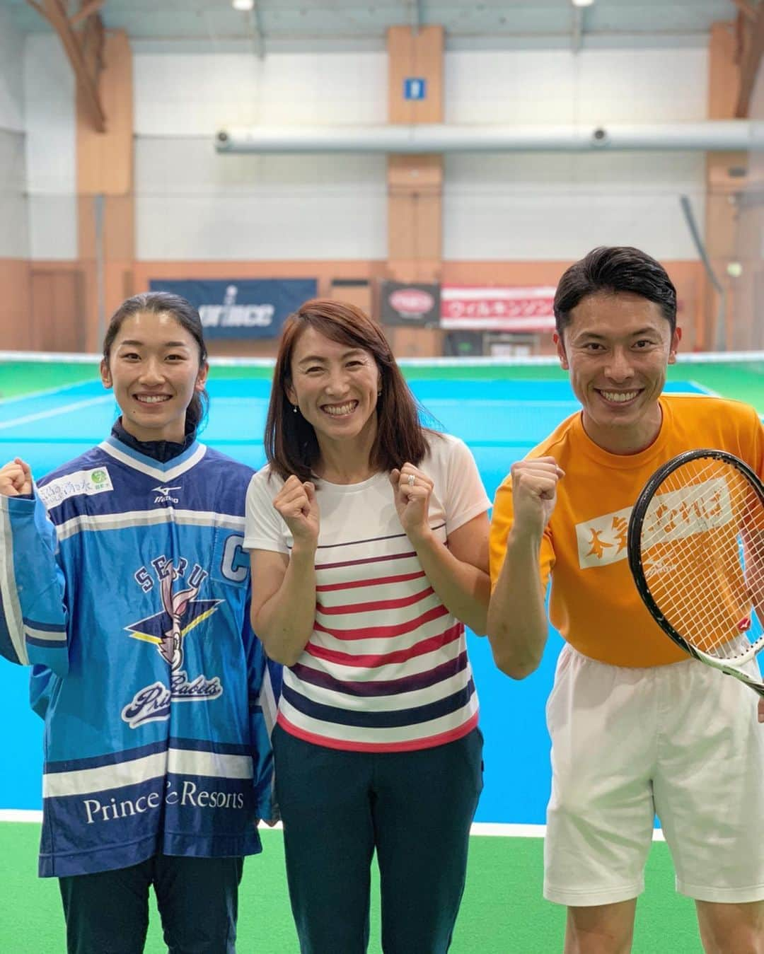 杉山愛さんのインスタグラム写真 - (杉山愛Instagram)「今日はBIGBOX東大和インドアテニスコートで🎾テニスクリニック🎾 参加者皆さんとラリー🎾とってもレベルが高くてびっくりしました🤭  午後はアイスホッケーの床 亜矢可選手とこにわさんとトークショー🎤  盛りだくさんの1日でした✨」9月29日 19時19分 - aisugiyamaofficial