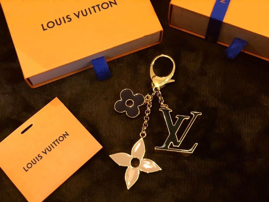 のインスタグラム：「#louisvuitton」