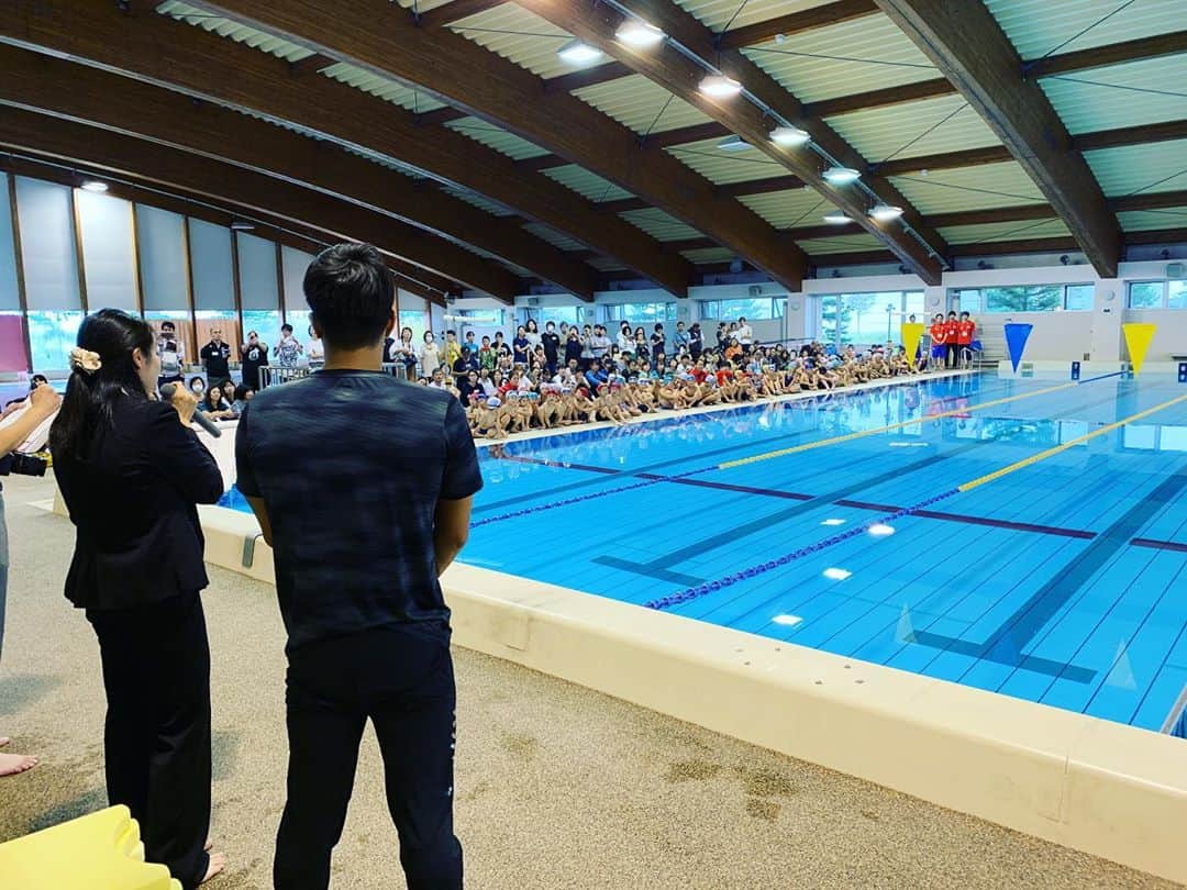 瀬戸大也さんのインスタグラム写真 - (瀬戸大也Instagram)「🏊‍♂️👨‍🏫🎤 . . . . . 今日はトークショーと水泳教室の為、北海道の登別市に行ってきました‼️ 朝からのトークショーに沢山の人が来てくれて嬉しかったし水泳教室も楽しかったです😊 東京オリンピック終わったら全国各地で水泳教室やろうかな…  また会いましょ〜👋 #北海道　#登別市　#swimming #clinic #水泳教室」9月29日 20時01分 - daiya_seto