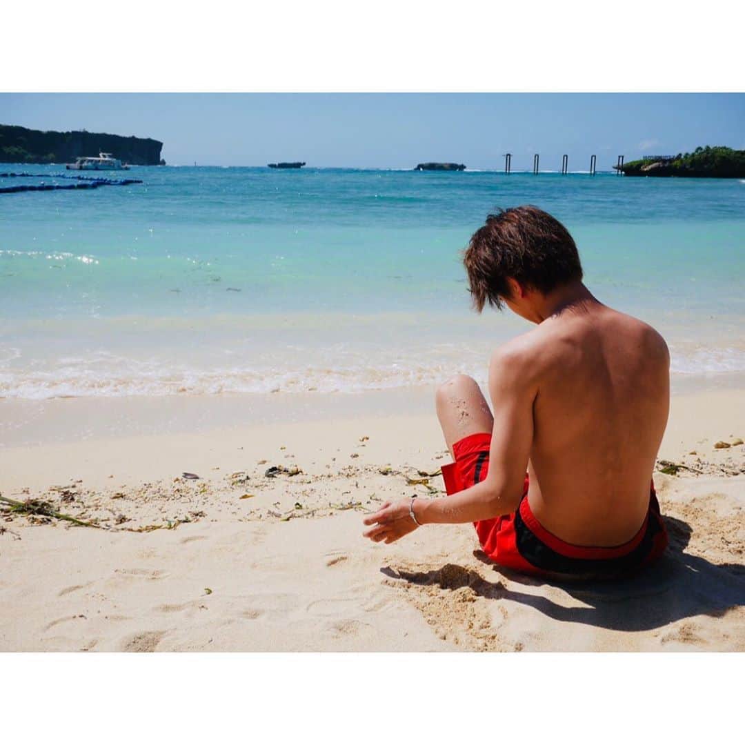 瀬戸利樹さんのインスタグラム写真 - (瀬戸利樹Instagram)「海辺でのキャッチボールもマリンスポーツも楽しかったのよなぁ。 #沖縄 #もうまた行きたい #次は離島がいいですよね #次で海編は終了 #明日報告出来そうです」9月29日 20時18分 - toshiki_seto_official