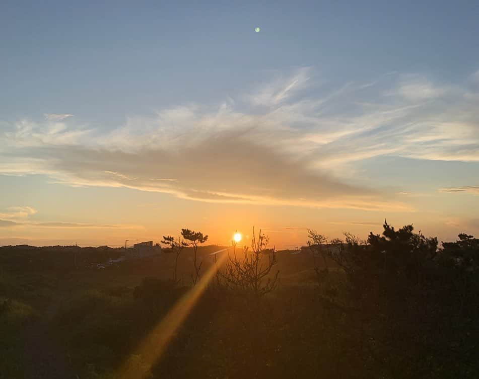 栗山遥さんのインスタグラム写真 - (栗山遥Instagram)「#summer2019  今年も、とにかく幸せな夏だった🌅 大好きな人たちと過ごせて、 美しい景色を本当に沢山見られたな 周りの環境や、友達、彼、家族、みんなに感謝だなぁ」9月29日 20時35分 - harukakuriyama