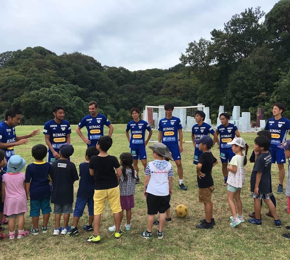 太田康介さんのインスタグラム写真 - (太田康介Instagram)「FC今治ファン感謝祭2019  沢山の皆様にご来場いただきました。  本当にありがとうございました。  皆さんの支えあってのFC今治です。  残り9試合、みんなで戦いましょう💪💪 #FC今治 #チーム今川マッスル5 #なかやまきんに君  #子供達に助けられました #今日来た方はお気づきだろうか #選手の出し物 #太田康介 #仮面にマント #二人羽織 #コント対決 #フル稼働 #全部に名前書いてありました #お疲れ様でした #ご来場ありがとうございました」9月29日 20時51分 - kosukeota.7