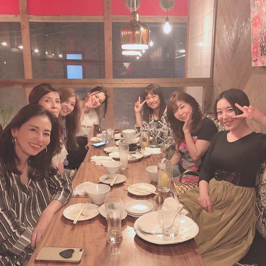 モモコさんのインスタグラム写真 - (モモコInstagram)「芦屋女子会メンバー＋まきちゃんで、しゃべくり会になりました💕 楽しかった～。まだ、喋り足りん（笑）  #ハイヒールモモコ #👠 #👠🍑 #CHANEL #シャネラー #グルメ #芦屋女子会 #宇都宮まき ちゃん」9月29日 21時16分 - highheel_momoko