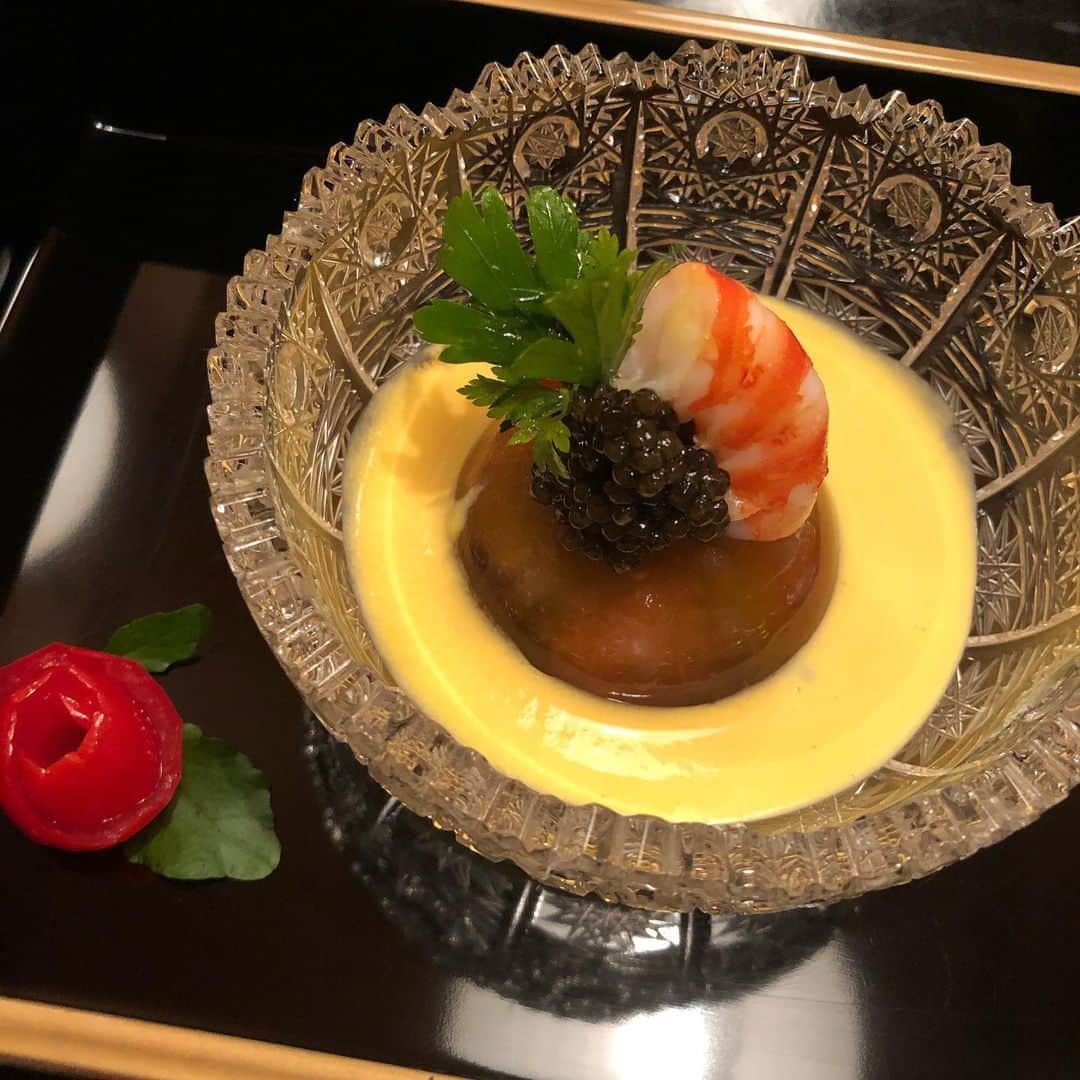 甘糟記子さんのインスタグラム写真 - (甘糟記子Instagram)「夕飯に久しぶりに大好きな禊川にも行けました(≧∀≦) お箸で食べるフレンチ。 でも締めはお茶漬け。 もう昔から大好きな味(๑˃̵ᴗ˂̵) デザートまでペロリだわ（笑）  やっぱり京都っていいな〜☆*:.｡. o(≧▽≦)o .｡.:*☆ #京都#禊川#フレンチ#お箸で食べるフレンチ#先斗町」9月29日 21時24分 - norihey924