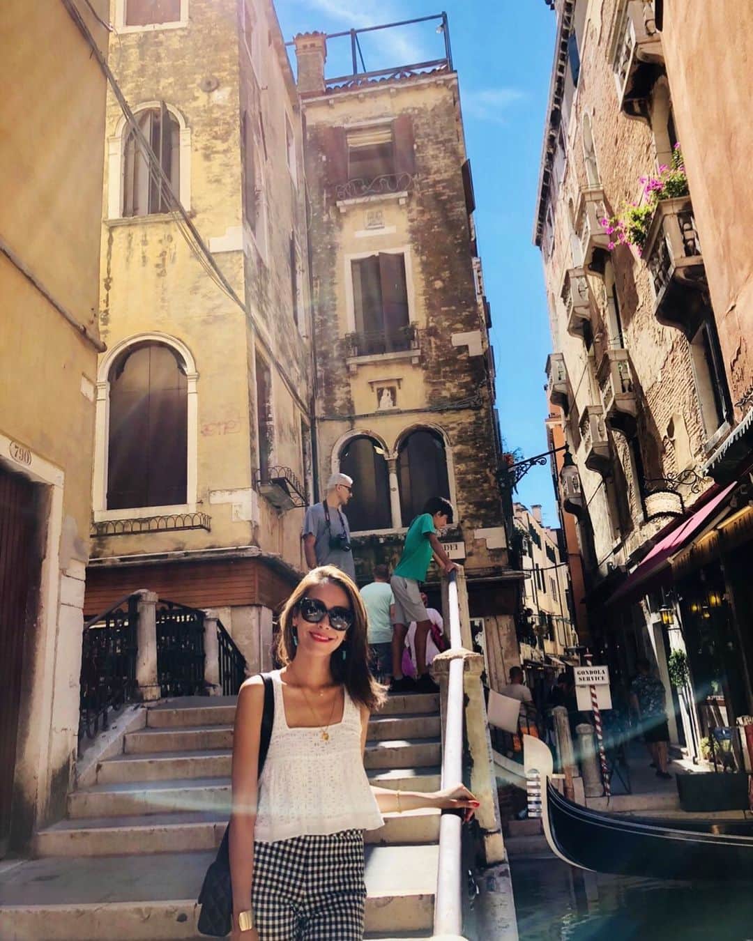 坂倉アコのインスタグラム：「Packing for my next trip....✈️ ﻿ It is always very exciting to go to a place where you’ve never been before;) ﻿ 明日から🇺🇸、今回は初めての場所😎 ﻿ ﻿ 行ったことない場所に行くのってワクワクするね💫﻿ ﻿ 最近、バタバタだったから、少し自分と向き合える時間にもなりそう😉﻿ ﻿ うーん、楽しみ🥰﻿ ﻿ #travel  #italy #goodtimes #veniceitaly  #🛩 #excited」