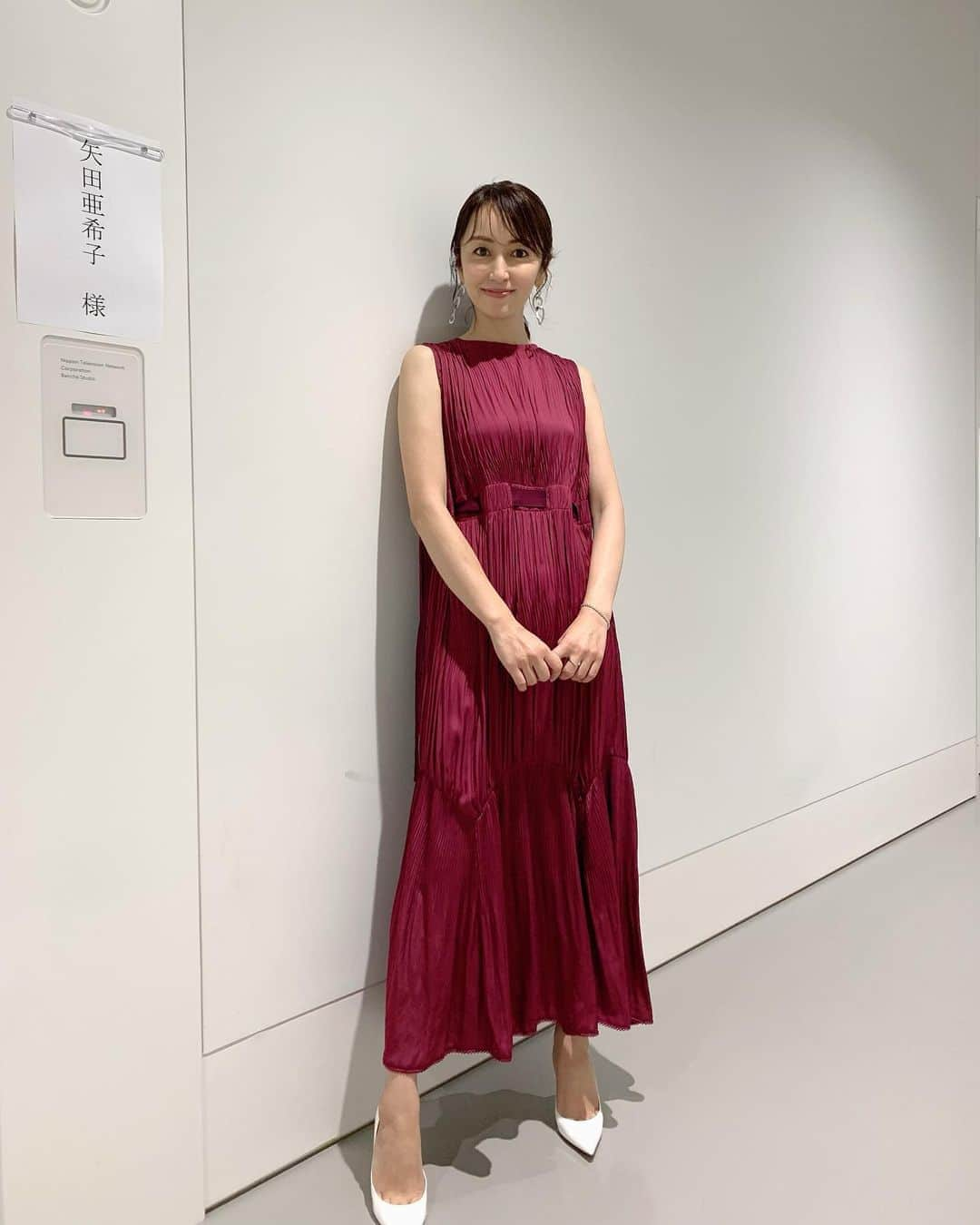 矢田亜希子さんのインスタグラム写真 - (矢田亜希子Instagram)「【オンエア】 2019年9月17日(火)21：00〜 日本テレビ『ザ！世界仰天ニュース』です。 衣装のワンピースは#lanvinenbleu です。 #世界仰天ニュース」9月15日 15時21分 - akiko_yada