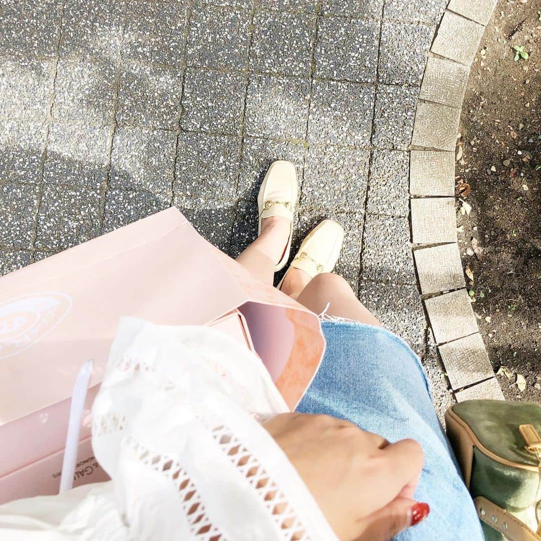 のインスタグラム：「. 久しぶりに履いたら やっぱりかわいかった〜♡ 大事に履き続けよう😇✨ #gucci #guccishoes」
