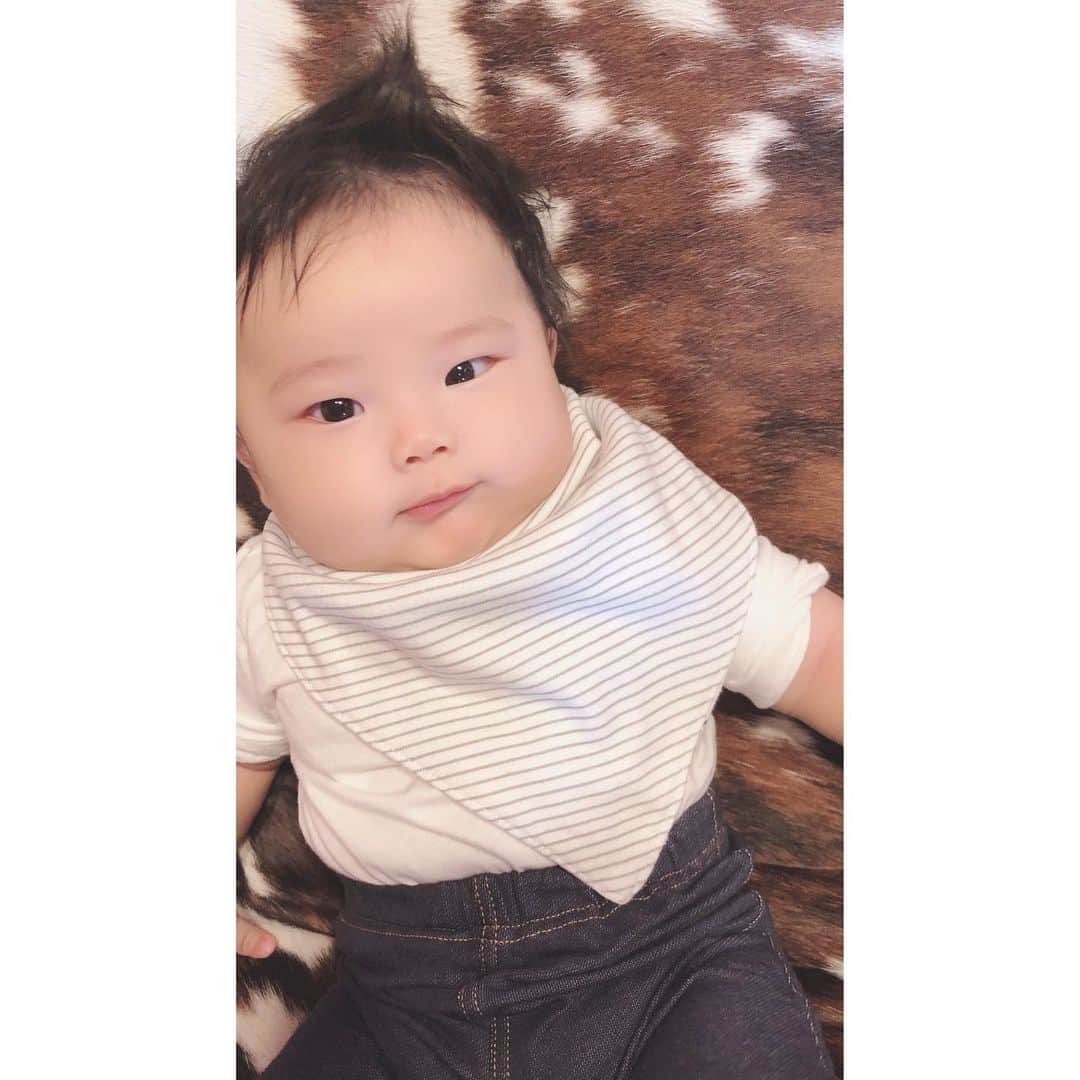 村本れいさんのインスタグラム写真 - (村本れいInstagram)「部屋付き温泉❤️﻿ ﻿ ﻿ ﻿ 3枚目は変な顔ばっかりしてくる﻿ 息子の真似﻿ ﻿ ﻿ ﻿ ﻿ ﻿ ﻿ #温泉旅館 #部屋付き風呂 ﻿ ﻿#部屋付き露天風呂 ﻿ #生後3ヶ月#ベビー服 #ベビコーデ #gapbaby #UNIQLOベビー﻿ #0歳 #3カ月 #男の子ベビー #一人っ子﻿ #新米ママ #ママ一年生 #ママスタグラム﻿ #親バカ部  #親バカ部ig_baby ﻿ #東京ママ #赤ちゃんのいる生活#無痛分娩 ﻿ #ママコーデ」9月15日 14時24分 - raymuramoto