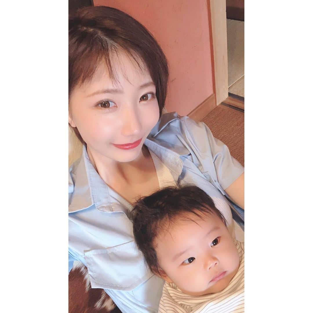 村本れいさんのインスタグラム写真 - (村本れいInstagram)「部屋付き温泉❤️﻿ ﻿ ﻿ ﻿ 3枚目は変な顔ばっかりしてくる﻿ 息子の真似﻿ ﻿ ﻿ ﻿ ﻿ ﻿ ﻿ #温泉旅館 #部屋付き風呂 ﻿ ﻿#部屋付き露天風呂 ﻿ #生後3ヶ月#ベビー服 #ベビコーデ #gapbaby #UNIQLOベビー﻿ #0歳 #3カ月 #男の子ベビー #一人っ子﻿ #新米ママ #ママ一年生 #ママスタグラム﻿ #親バカ部  #親バカ部ig_baby ﻿ #東京ママ #赤ちゃんのいる生活#無痛分娩 ﻿ #ママコーデ」9月15日 14時24分 - raymuramoto