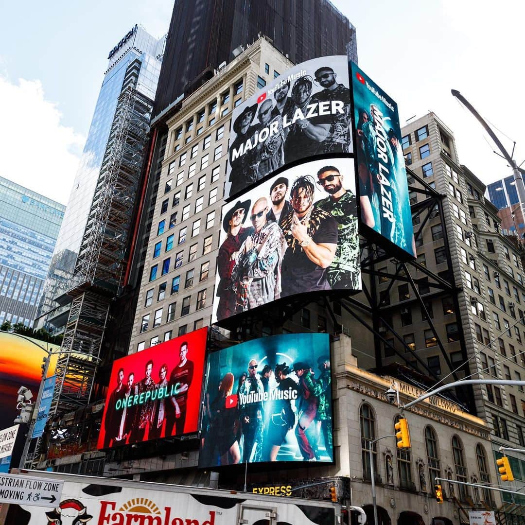 メジャー・レーザーのインスタグラム：「the nyc welcoming committee, thanks @youtubemusic」