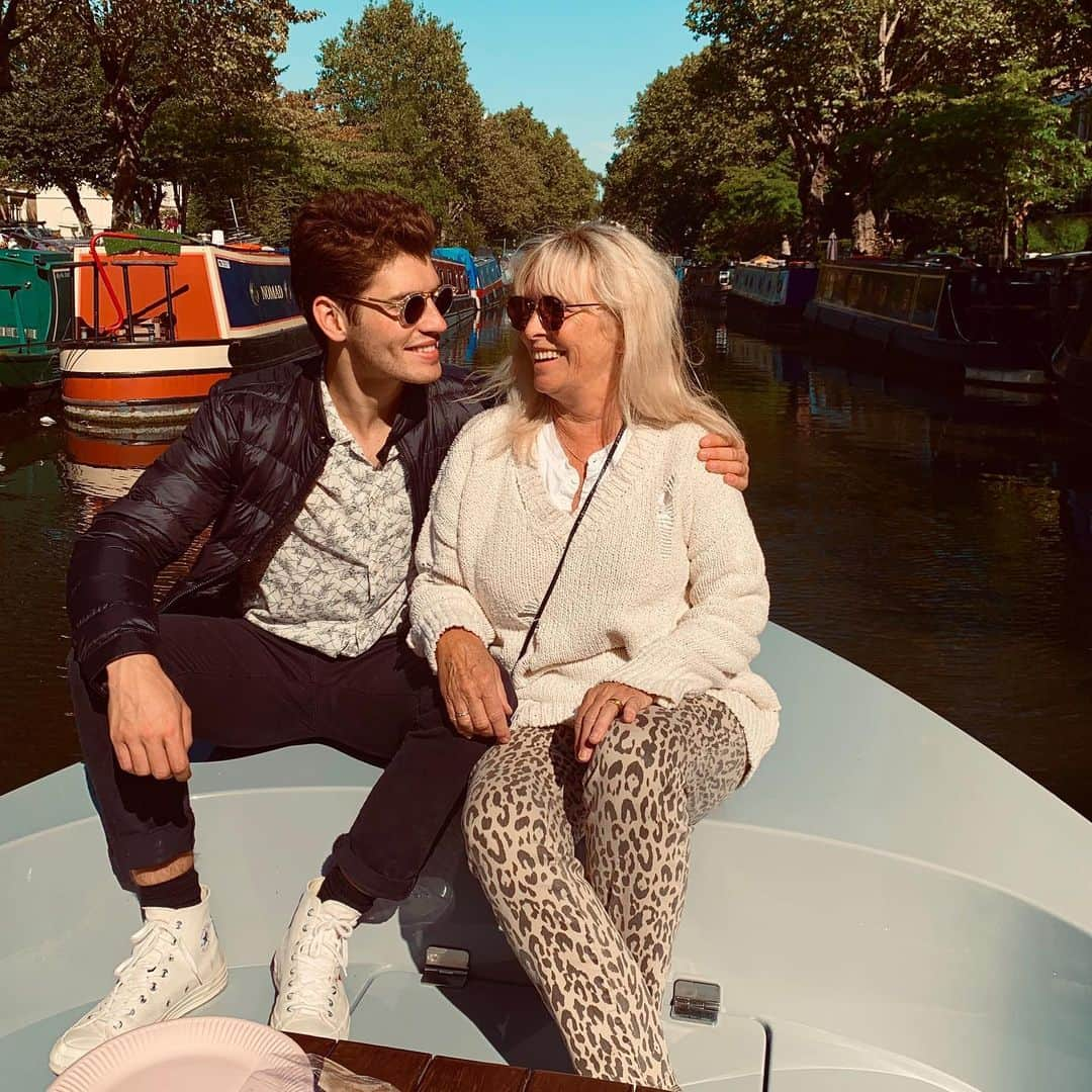 グレッグ・サルキンさんのインスタグラム写真 - (グレッグ・サルキンInstagram)「Love you mum x」9月15日 7時52分 - greggsulkin