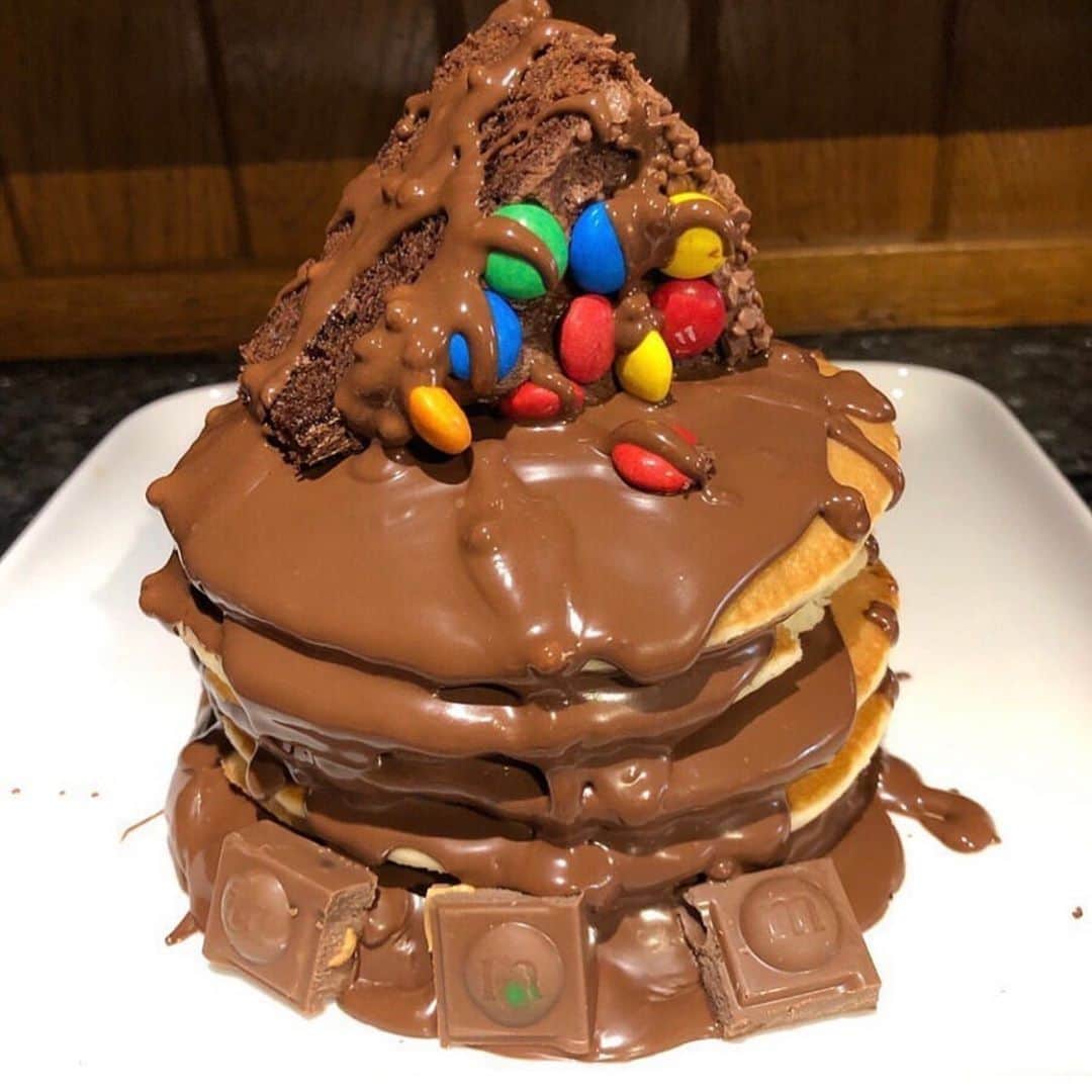 2.8 Milllon CAKESTERS!さんのインスタグラム写真 - (2.8 Milllon CAKESTERS!Instagram)「😋😋 📷 @helenjtea ⁠ ⁠ .⁠ .⁠ #cakes #cake #cakedecorating #chocolate #birthdaycake #cakesofinstagram #cupcakes #food #cakestagram #foodporn #instacake #dessert #bakery #baking #cakedesign #instafood #love #sweet #birthday #pastry #cakeart #yummy #cookies #delicious #chocolatecake #sweets #desserts #foodie #homemade」9月15日 8時00分 - cakeguide
