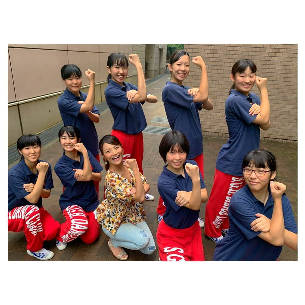 きのせひかるさんのインスタグラム写真 - (きのせひかるInstagram)「きのうエルシアターで行われた #全国高等学校日本大通りストリートダンスバトル 関西予選に出場したチームを 取材させていただいたよ✌️ . 私も高校生の頃はダンス部に所属していて みんなで踊ったり騒いだり喋ったり？していたので この空気感がなつかしかった✨ . #四條畷学園高等学校 Unite #大成学院大学高等学校 amaz & Defy ありがとう❤️ . おつかれさまでした🌈 . . . #高校生 #ダンス部 #青春 #高校ダンス部  #日本大通りストリートダンスバトル  #四條畷学園高校 #大成学院大学高校  #ジェイコム #jcom #ジモスポ #ローカルタレント #リポーター #インタビュアー #エルシアター #ダンサー #かわいい #仲良し #名阪行きたかった」9月15日 8時42分 - hikarukinose