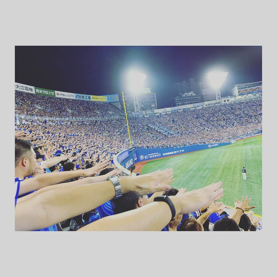 杜野まこさんのインスタグラム写真 - (杜野まこInstagram)「最近の #ハマスタ観戦 #baystars #横浜denaベイスターズ ＊ #バックネット裏 #玄田和美 ちゃん #nojima ＊ #ライトスタンド #上茶谷大河 投手 #コロッケ #桑原将志 選手 #ガッツマン #猛打賞 #お帰りなさい #ソト 選手 #100打点 #ファンファーレ #横浜優勝 「一生残る、一瞬のために。」」9月15日 8時50分 - makomorino