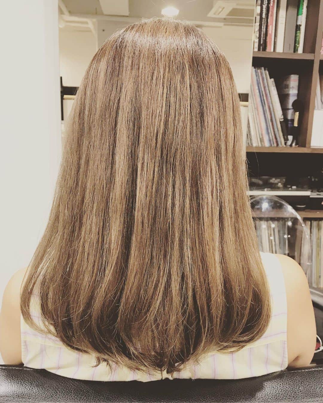 葵ゆりかさんのインスタグラム写真 - (葵ゆりかInstagram)「やっと行けた髪のメンテナンス💇‍♀️ 夏に傷んだ髪が復活したよ♡ カラーもハイライトが綺麗✨✨ @kikuchi_abbey いつもありがとう❤️ #haircolor #hairsalon #hairstyle #abbey #表参道 #beauty #instabeauty #美容」9月15日 9時14分 - yuriyuricchi