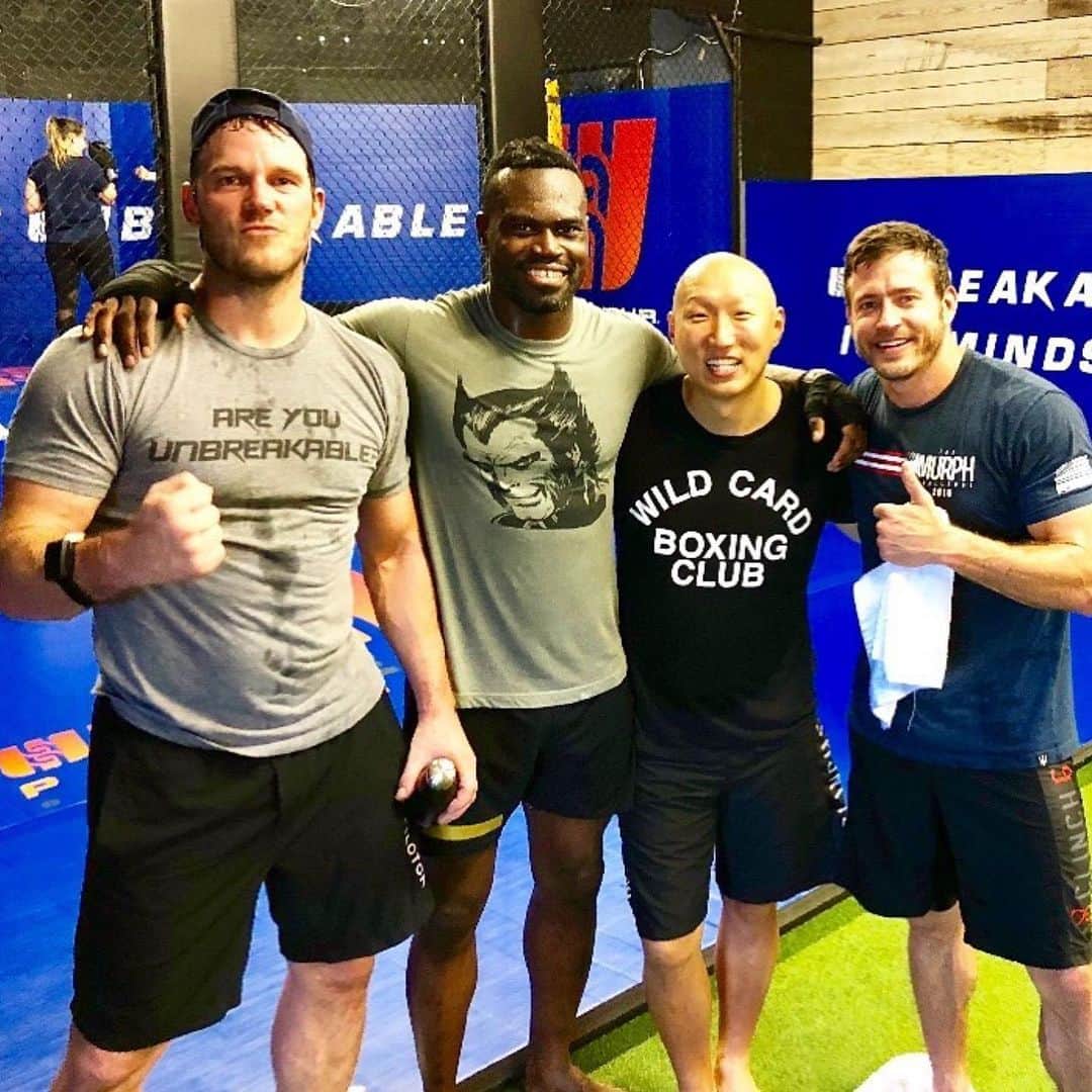 クリス・プラットのインスタグラム：「Excited to watch @uriahhall dominate tonight! watch him Espn+ right now!! Let’s go buddy!!!!」