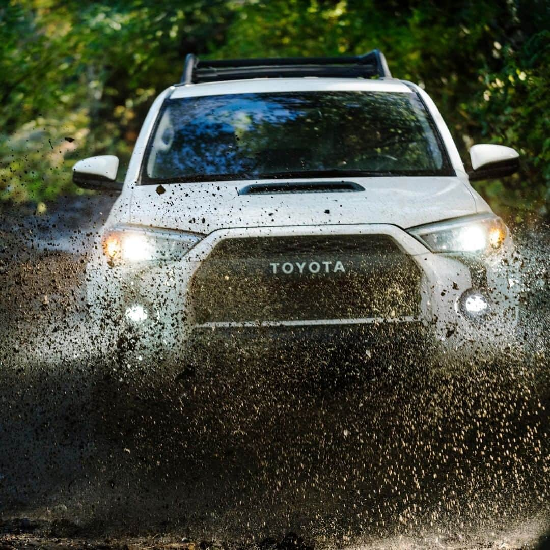 toyotausaさんのインスタグラム写真 - (toyotausaInstagram)「No adventure is too wild for #4Runner #TRD! #LetsGoPlaces」9月15日 9時46分 - toyotausa