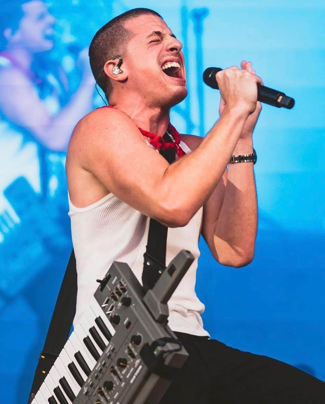 チャーリー・プースさんのインスタグラム写真 - (チャーリー・プースInstagram)「the keytar is back.」9月15日 9時56分 - charlieputh