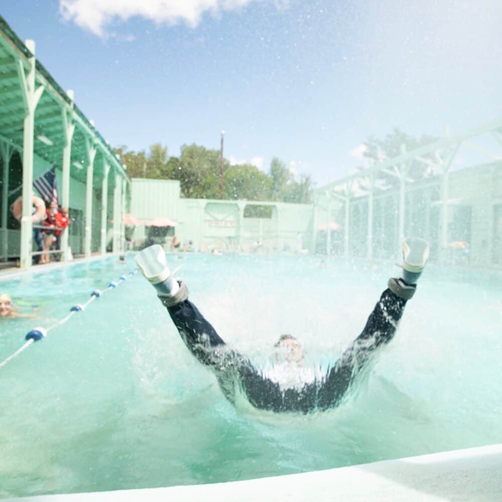 シービーズのインスタグラム：「Weekend cool down ritual.」