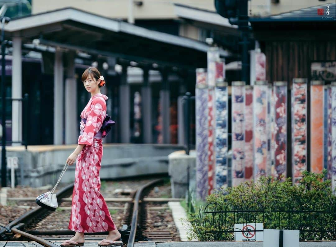 熊江琉唯さんのインスタグラム写真 - (熊江琉唯Instagram)「嵐電  続く。  #Kyoto #yukata #kimino #traveljapan #japanese #japanesegirl #japanesestyle #shooting #model #camera #portrait #travelgram #着物 #和装 #モデル #撮影 #写真 #浴衣 #和服 #京都 #京都旅行 #京都旅 #嵐電」9月15日 11時49分 - ruikumae