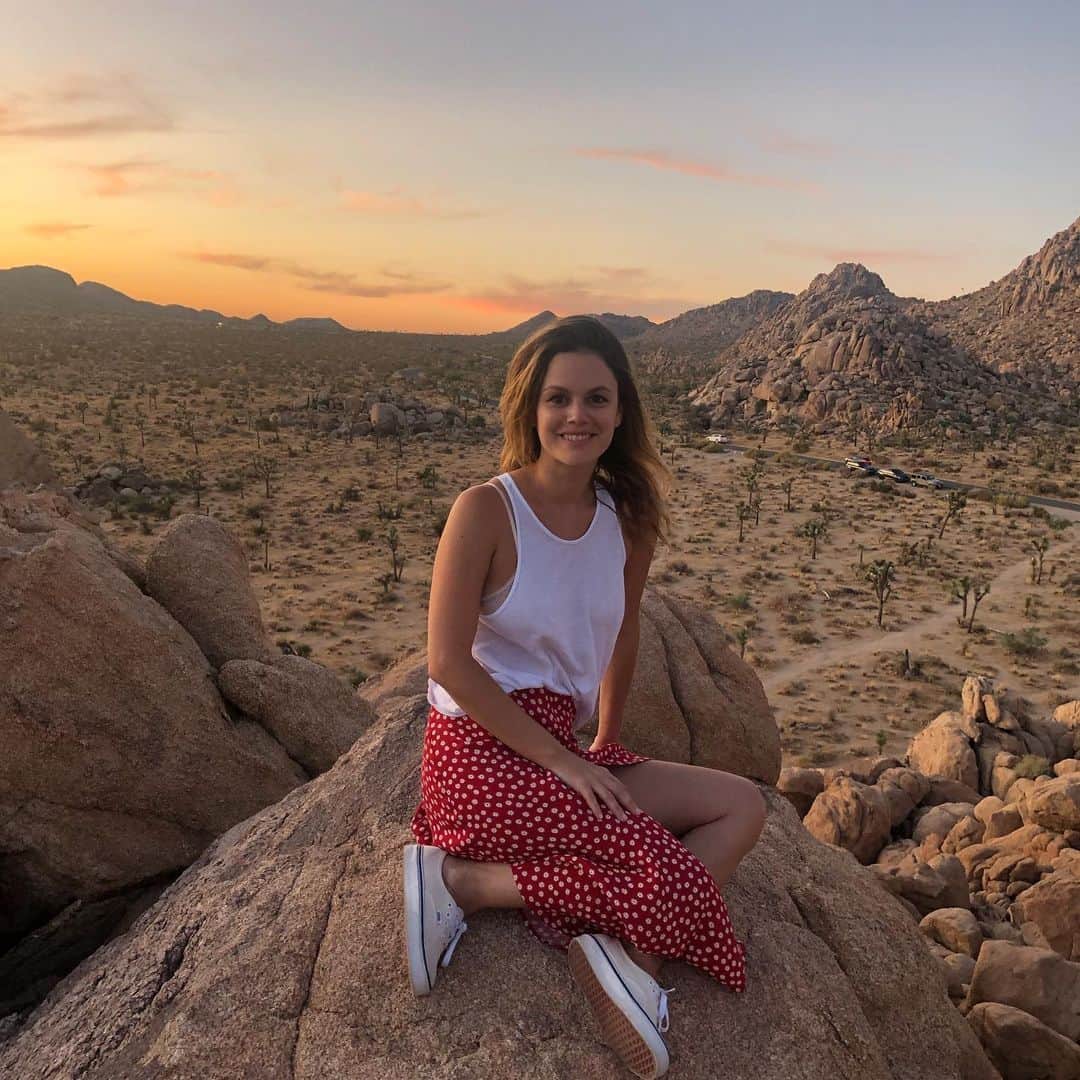 レイチェル・ビルソンのインスタグラム：「Climb every mountain ⛰ 🌵」