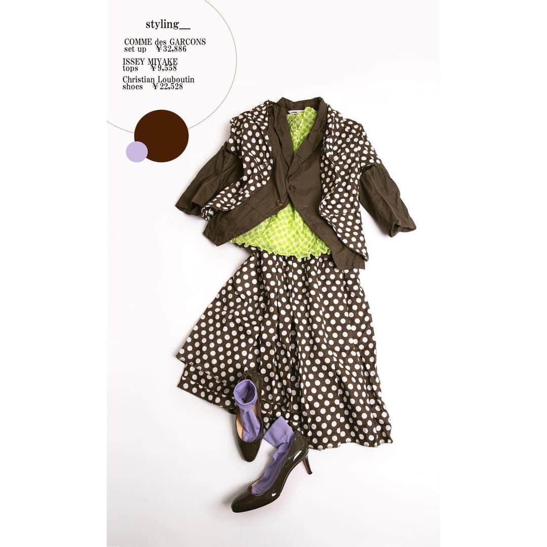 のインスタグラム：「🌺STYLING SITE随時更新中🛒🛍 ジャケット#commedesgarcons https://www.playful-dc.com/mobile/products/details59306.html  スカート#commedesgarcons https://www.playful-dc.com/mobile/products/details59307.html  カットソー #isseymiyake https://www.playful-dc.com/mobile/products/details61118.html  #playful https://www.playful-dc.com/mobile/  #shooting📷 #古着#follow#fashionista #playful#usedclothing #osaka#instapic#instafollow#instagood#instafashion#ootdfashion #outfit#coordinate#着画くらぶ #着画くらぶ#春夏」