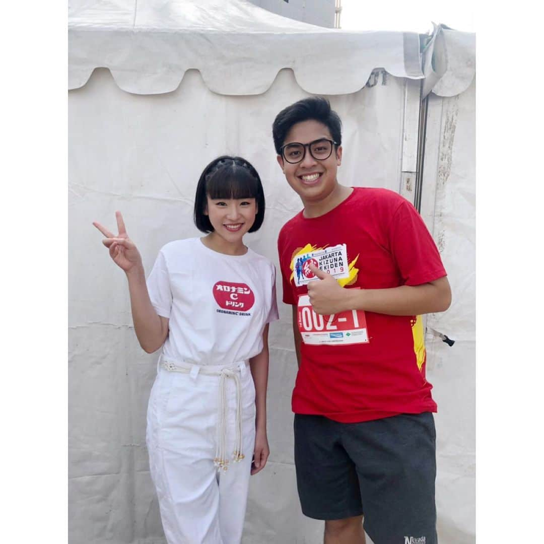 仲川遥香さんのインスタグラム写真 - (仲川遥香Instagram)「Thank you @jeromepolin 😆👍🏻 Semangat belajar nya ya!!! Semoga lancar kuliah sampai bisa lulus😉🙏🏻 インドネシアのYOUTUBER ジェロームくんです！日本の早稲田大学にかよってて私より日本語上手だった😂大学頑張ってね😆👍🏻 #jakartakizunaekiden2019 #ジャカルタ絆駅伝 #ゲストランナー #インドネシアタレント #インドネシアライフ #ジャカルタ在住 #ジャカルタ生活 #🇯🇵🇮🇩 #japan #Indonesia #event #harukanakagawa #仲川遥香」9月15日 12時22分 - haruuuu_chan