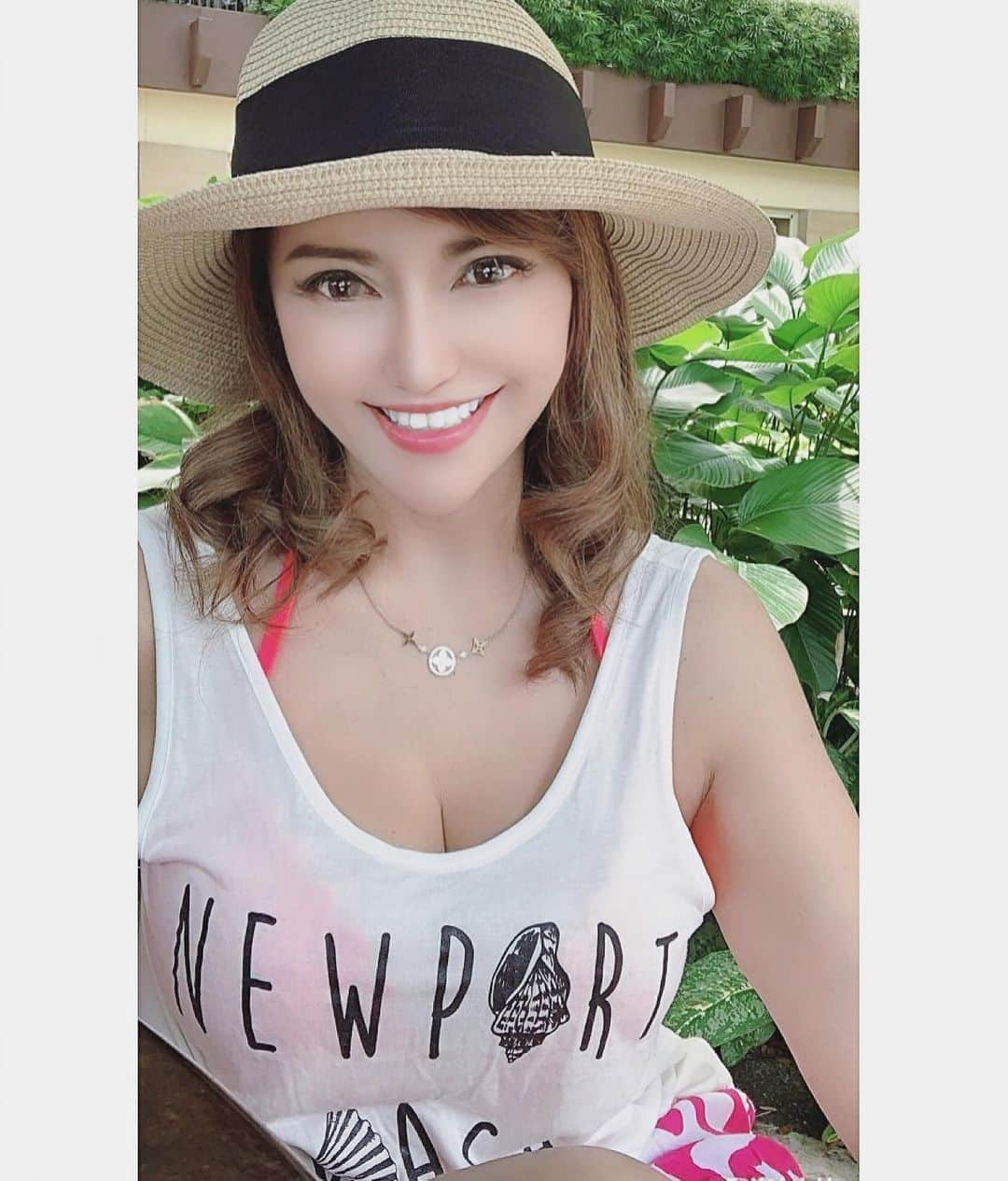 selfieneさんのインスタグラム写真 - (selfieneInstagram)「夏がそろそろ終わるけど 熱狂の跡に何が残ったかな？ ・ 今が楽しければいい ・ そんな考えだと今より良くはならない ＊考えて ＊行動して ＊備えないとだよ ・ 人生120年、まだまだ先は長いよ‼️ ・ ⭐️人生をシフトしたい人は﻿ 私の作ったコミュニティへどうぞ(^^)﻿ ﻿ 特に若い人歓迎します！﻿ まだまだ先は長いからね⭐️﻿ ↓↓↓﻿ @marigram_uu_ ・ ・ ・  #私の夏は終わらない  #500年生きるけどねw #海外投資  #海外旅行  #海外移住  #海外旅行好きな人と繋がりたい」9月15日 12時27分 - marigram_uu_