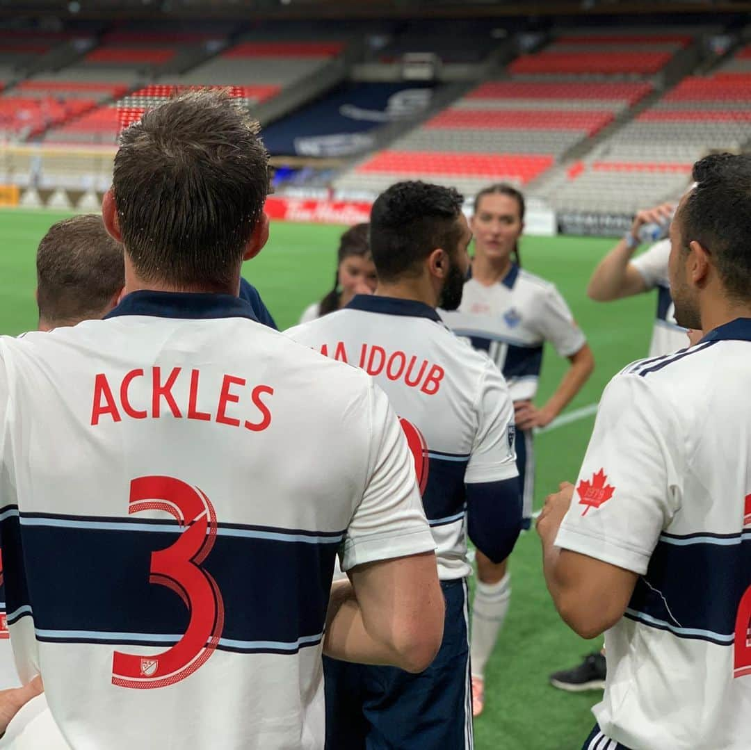 ジェンセン・アクレスさんのインスタグラム写真 - (ジェンセン・アクレスInstagram)「Thanks to the @whitecapsfc for hosting us today.  Had a blast playin and raisin money for all the charities.  Good to hang with a bunch of @cw_supernatural alumni.  Now I’m gonna have an ice bath! 🥴」9月15日 12時28分 - jensenackles