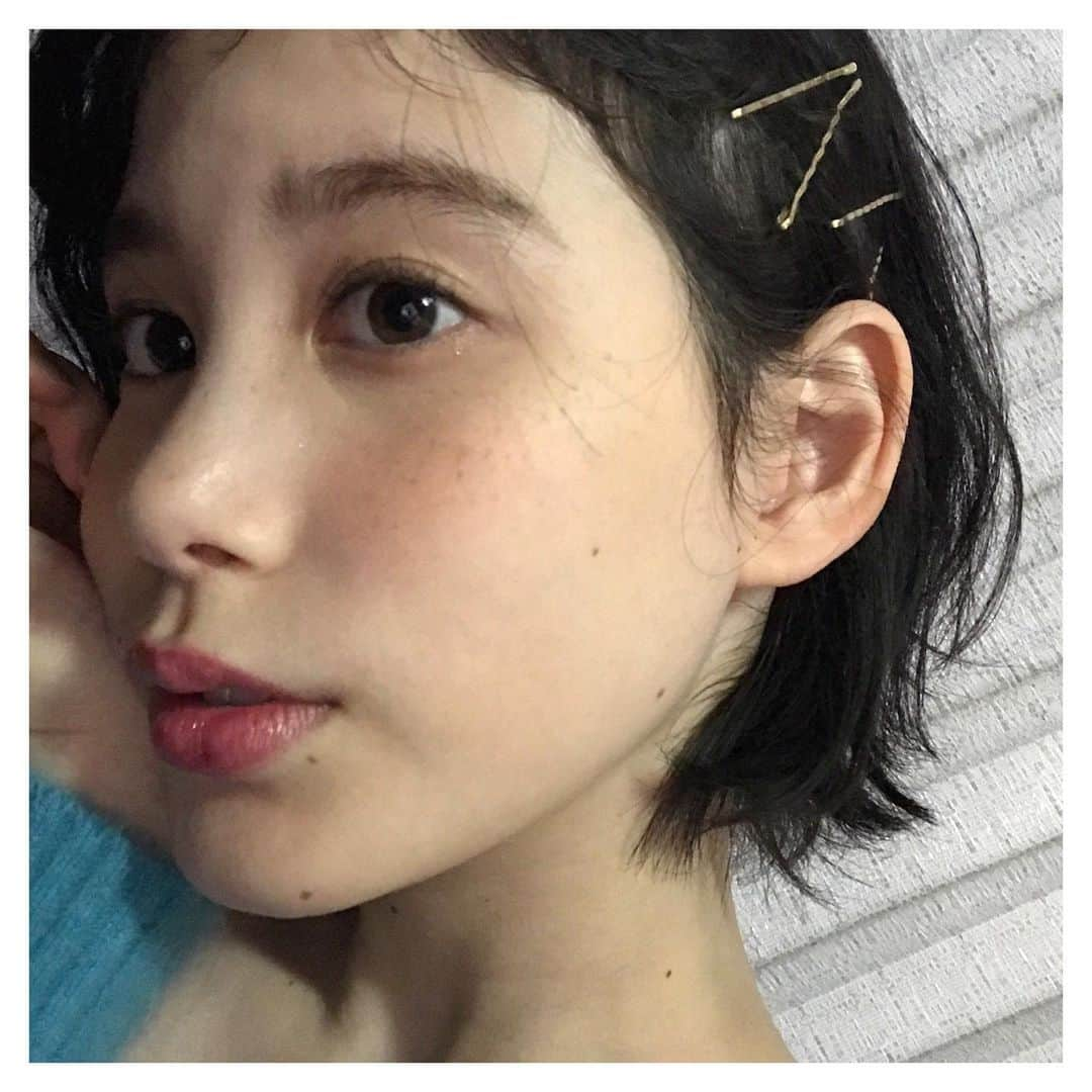 金城茉奈のインスタグラム：「おやすみなさい🌙 #goodnight#今日もお疲れ様です」