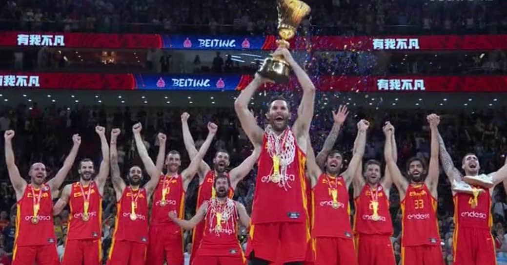 ラファエル・ナダルさんのインスタグラム写真 - (ラファエル・ナダルInstagram)「¡¡¡¡¡ ENHORABUENA CAMPEONES !!!!! @fibawc @baloncestoesp 🇪🇸」9月15日 23時28分 - rafaelnadal