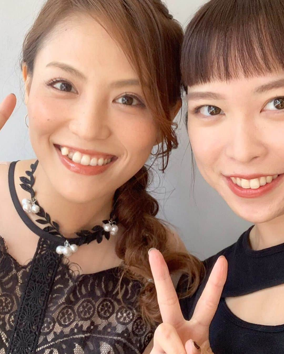 田野アサミさんのインスタグラム写真 - (田野アサミInstagram)「おめかし❤️。 しほちゃんにお願いしたヘアアレンジ✨👏🏻😍 お祝い事のためお願いしたんですが、とっても可愛いくって幸せ！ 新しく新店舗を銀座にも構えたGarland🌿オープンおめでとうございます！ 初の#Garland 銀座店 にも行けて幸せ！ @garland.shiho しほちゃん本当にありがとうございます😊 皆もアレンジとかする時是非しほちゃんに相談してみて❤️ とっても素敵にしてくれるよ！ #garland#田野アサミ#ヘアアレンジ#結婚式お呼ばれ  #ガーランド銀座#asamitano」9月15日 23時35分 - tano_asami