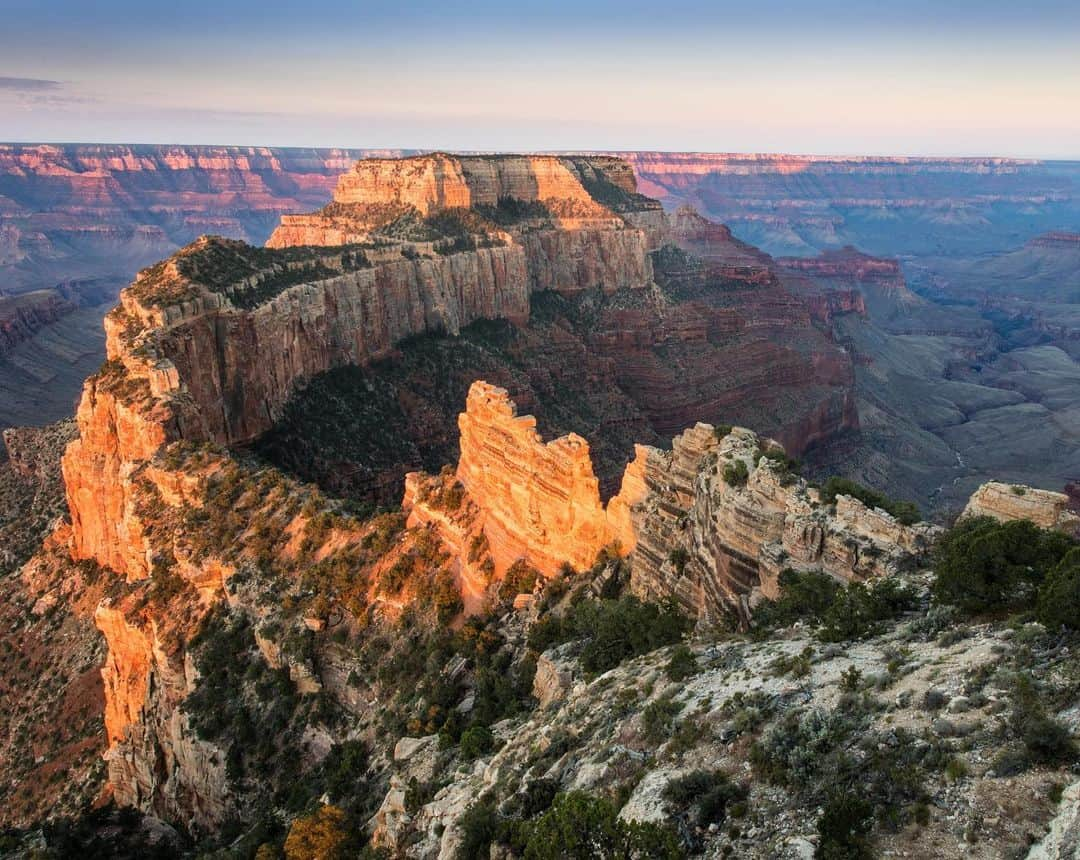 アメリカ内務省さんのインスタグラム写真 - (アメリカ内務省Instagram)「Cheerful morning light sweeps through the North Rim of Grand Canyon National Park in Arizona. You can take a deep breath while you're here --with permission to marvel. From Cape Royal, the southernmost viewpoint on the #NorthRim, visitors witness the most comprehensive panorama of any #GrandCanyon overlook, providing expansive views across the canyon. With seemingly unlimited vistas to the east and west, this view is popular at both sunrise and sunset. The North Rim of the canyon is open for the season until October 15th, but we celebrate the views and memories made all year long. Photo by Shu Xu (www.sharetheexperience.org). #usinterior #FindYourPark」9月15日 23時46分 - usinterior