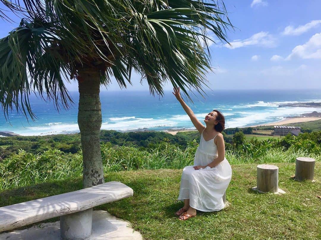 上妻未来さんのインスタグラム写真 - (上妻未来Instagram)「🌴🌴🌴 . . . #青く澄んだ空とこの海と #君がいれば #lifeisbeautiful #種子島写真2020」9月15日 23時57分 - kozuma.m