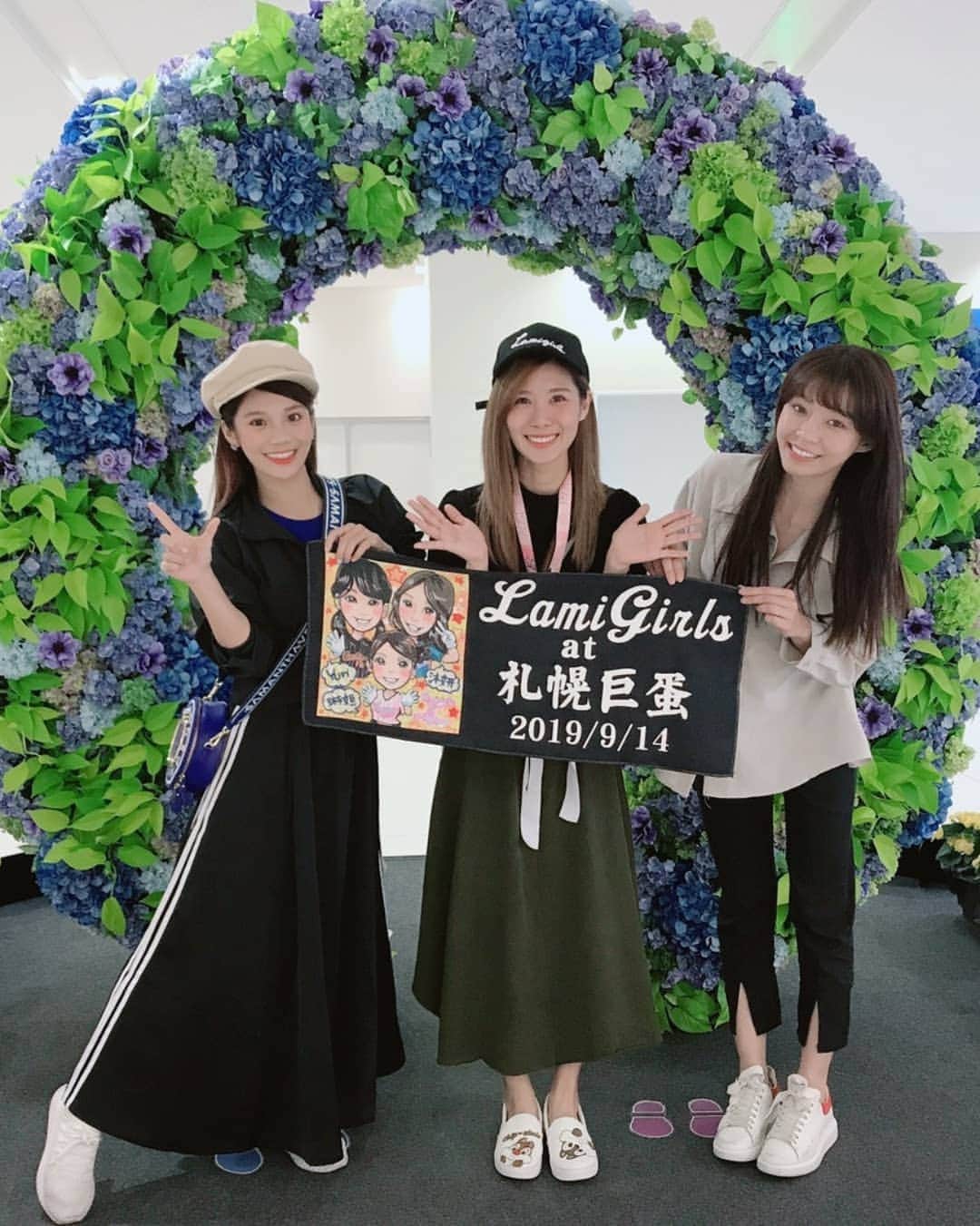 琳妲さんのインスタグラム写真 - (琳妲Instagram)「我手機在日本不見了 好險女孩有照片讓我發XD 我有很多有趣好笑的影片照片無法發了：（」9月15日 23時57分 - linda831212